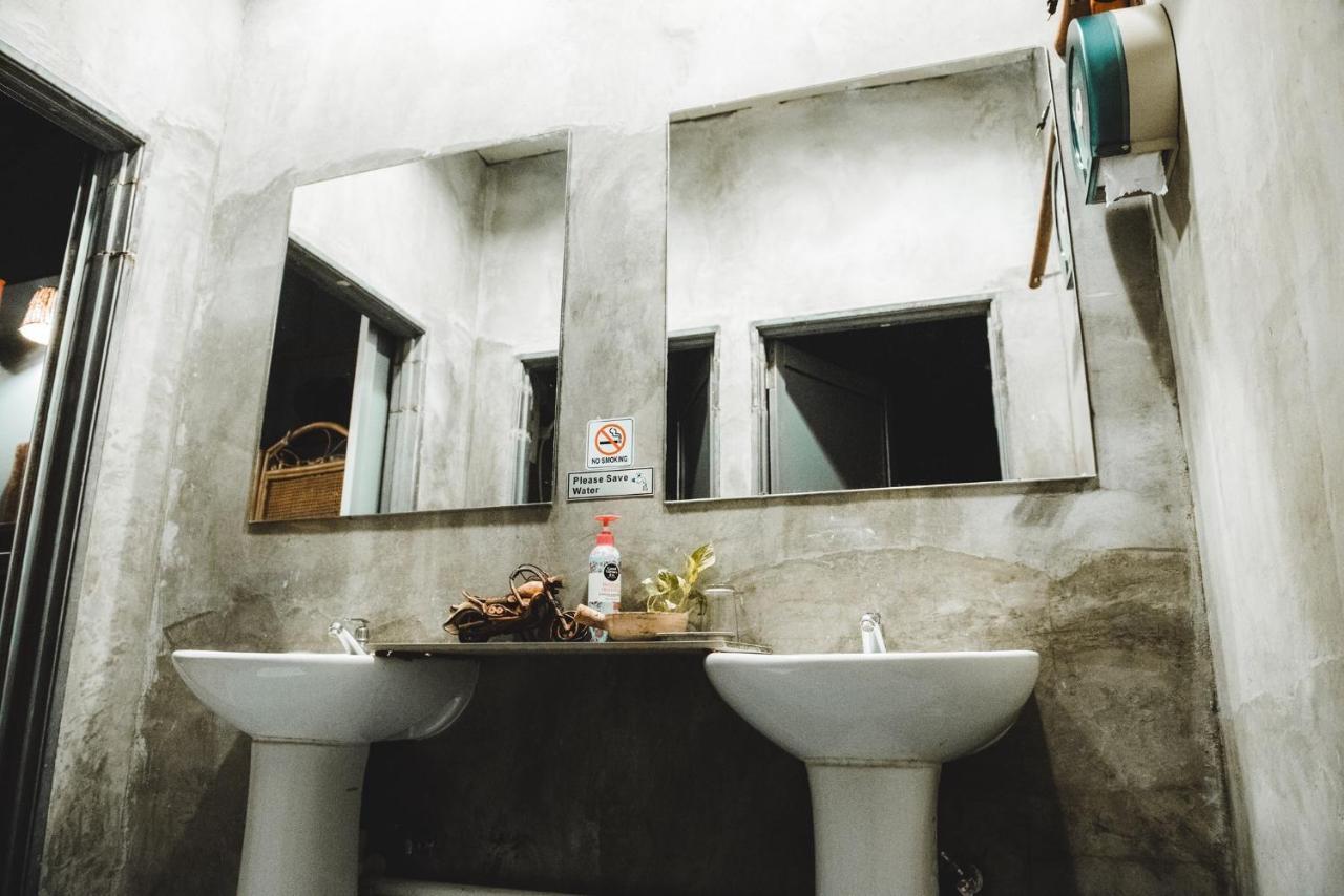 Motodorm Langkawi Hostel Kuah Luaran gambar