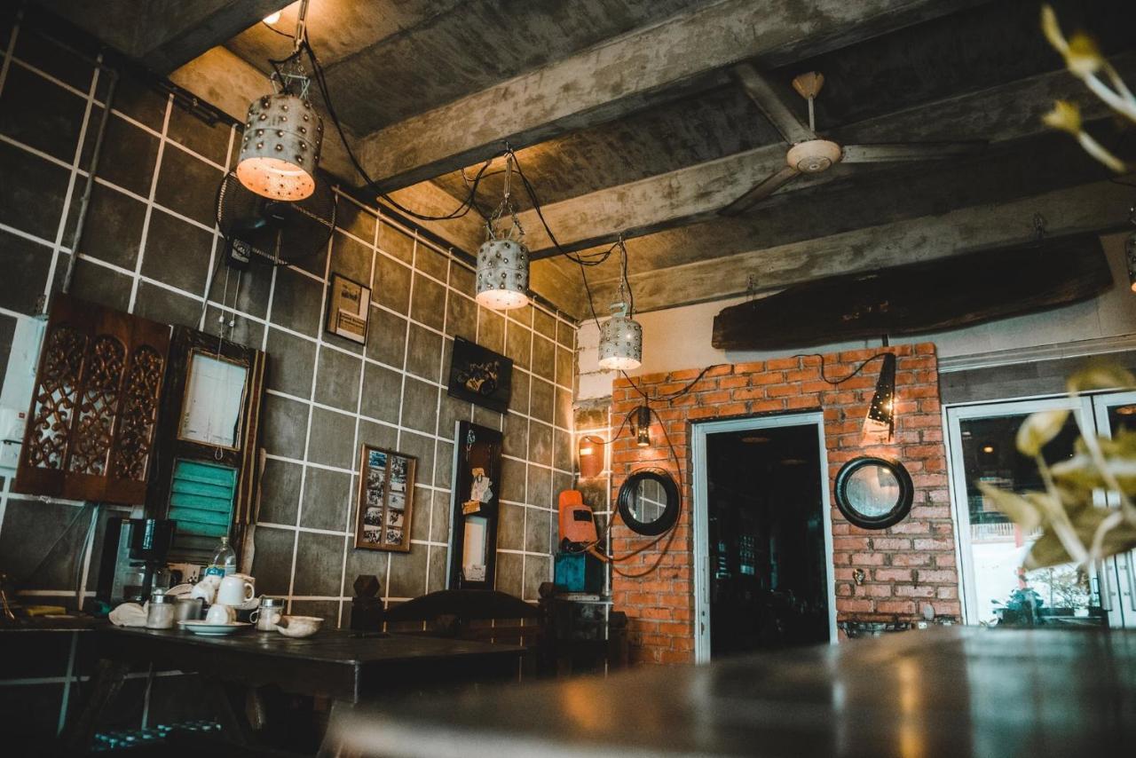 Motodorm Langkawi Hostel Kuah Luaran gambar